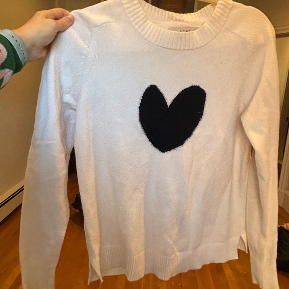 LOFT Sweaters - LOFT Valentine’s Day Cream Sweater XS Petite